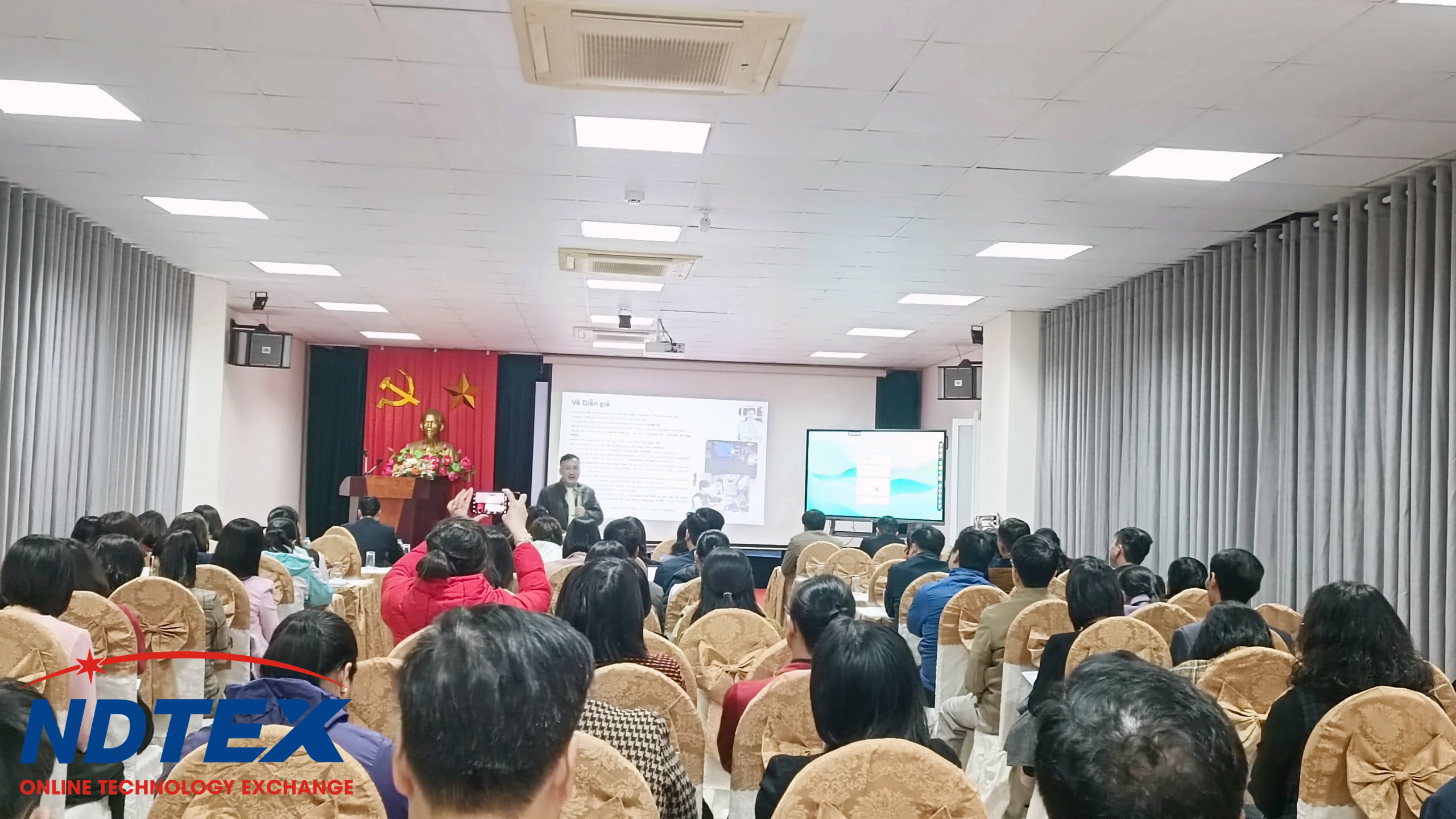 Hội thảo: “Ứng dụng chuyển đổi số trong giáo dục và các giải pháp trường học thông minh, lớp học thông minh”