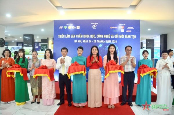 Triển lãm sản phẩm khoa học, công nghệ và đổi mới sáng tạo