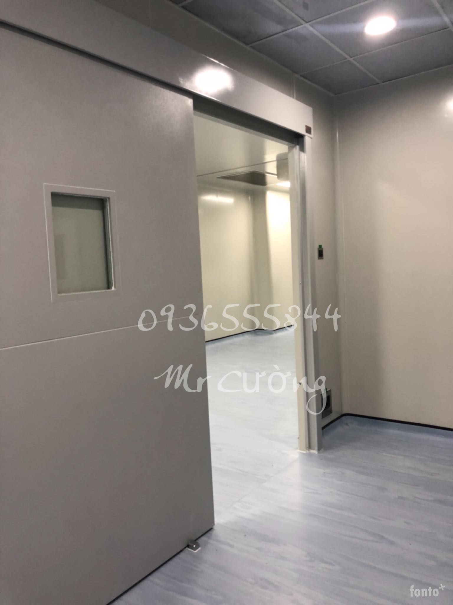 Cửa phòng mổ bệnh viện