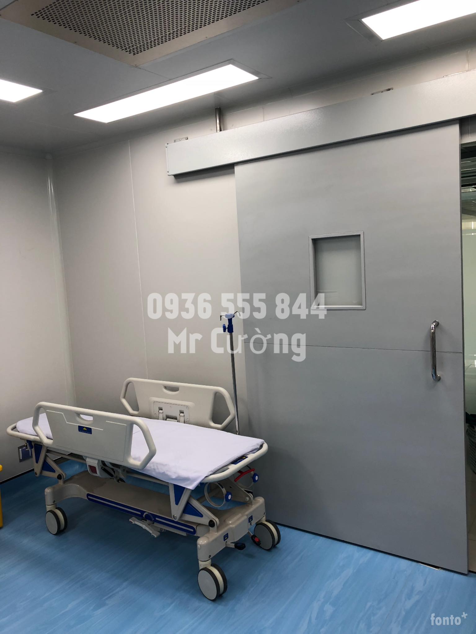 Cửa phòng mổ bệnh viện