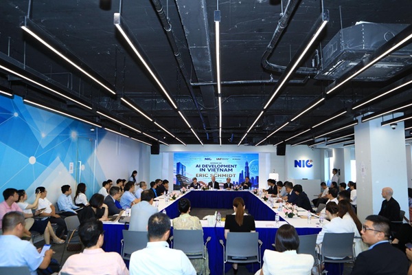 CHUYÊN GIA CÔNG NGHỆ HÀNG ĐẦU THẾ GIỚI HIẾN KẾ PHÁT TRIỂN HỆ SINH THÁI AI VIỆT NAM