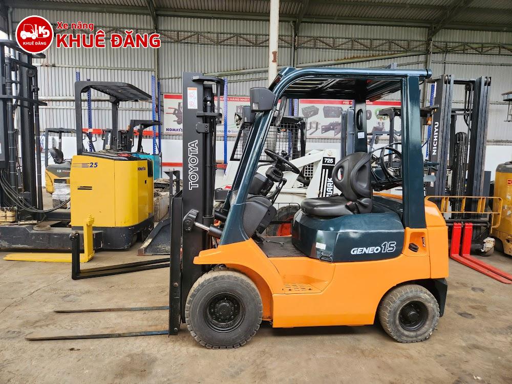 Xe nâng xăng Toyota 7FG15 1.5 tấn 3m