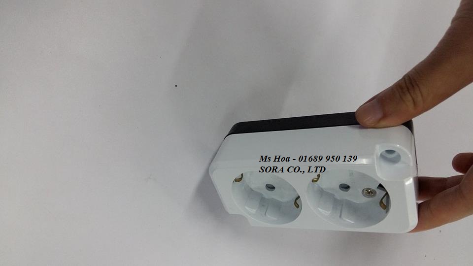 Ổ cắm điện Hàn Quốc