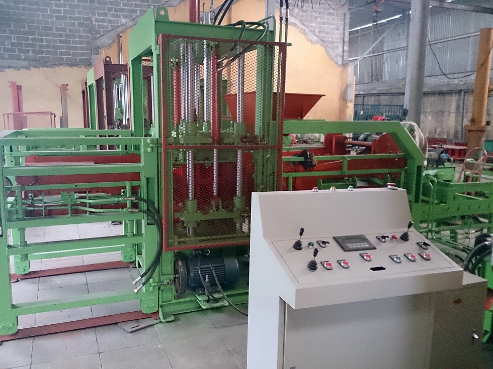 Máy sản xuất gạch Block tự động hoàn toàn TPC-B1009