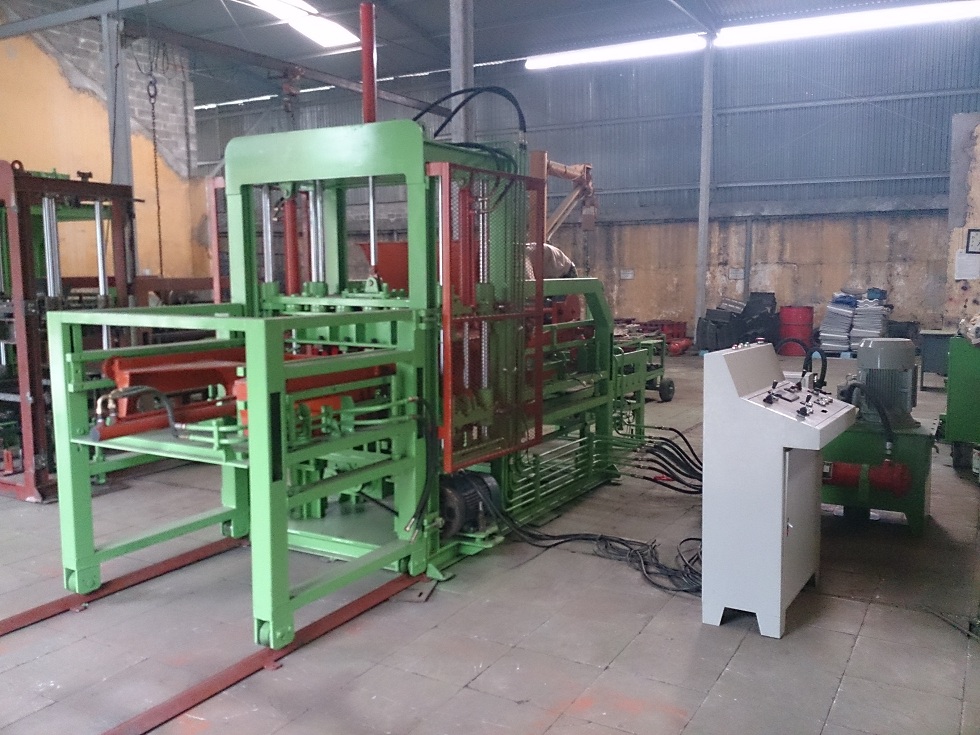 Máy sản xuất gạch Block tự động hoàn toàn TPC-B1009