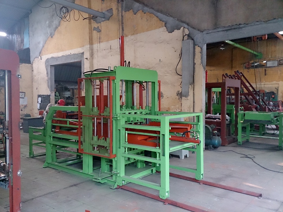 Máy sản xuất gạch Block tự động hoàn toàn TPC-B1009