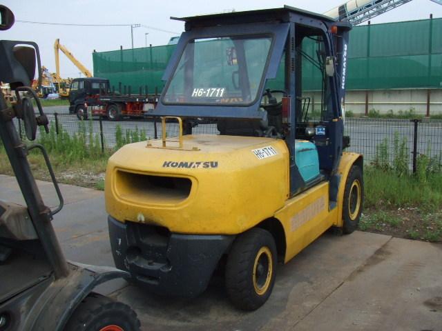 Xe n&acirc;ng động cơ dầu DIESEL hiệu Komatsu tải trọng 5 tấn Model FD50AT-7