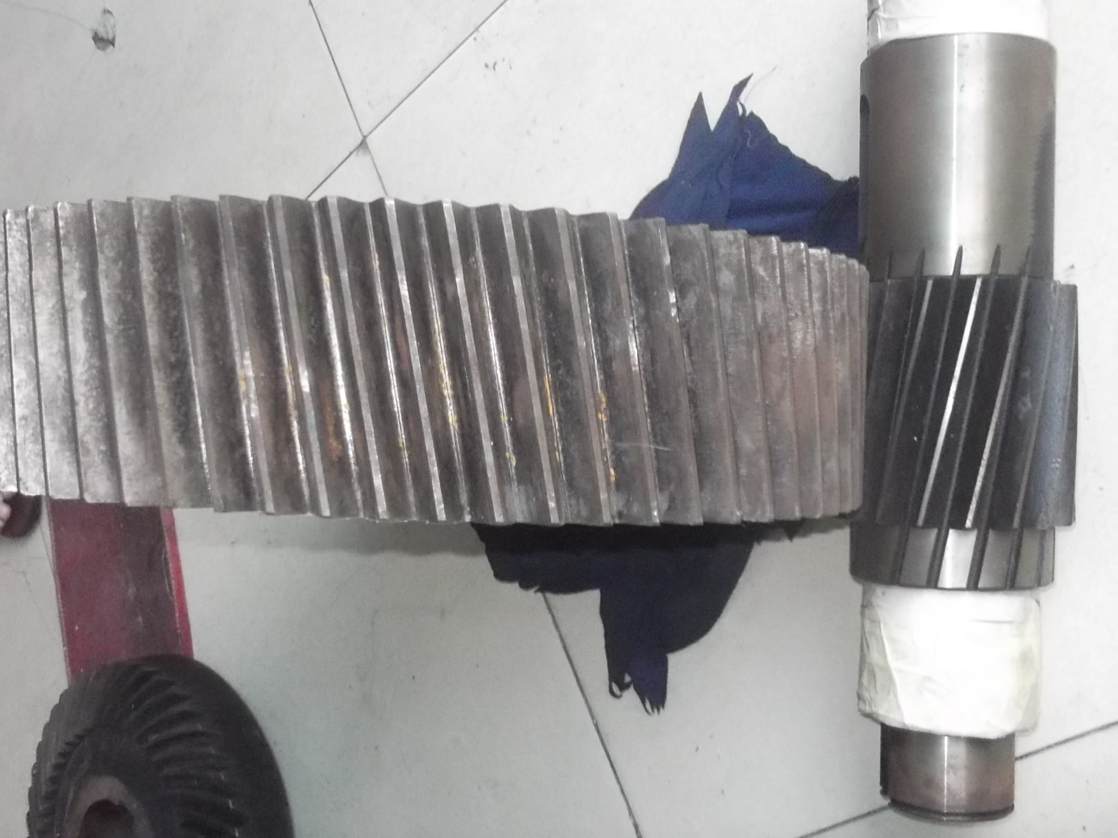 Gia công cơ khí bánh răng bánh xích khớp nối trục con lăn
