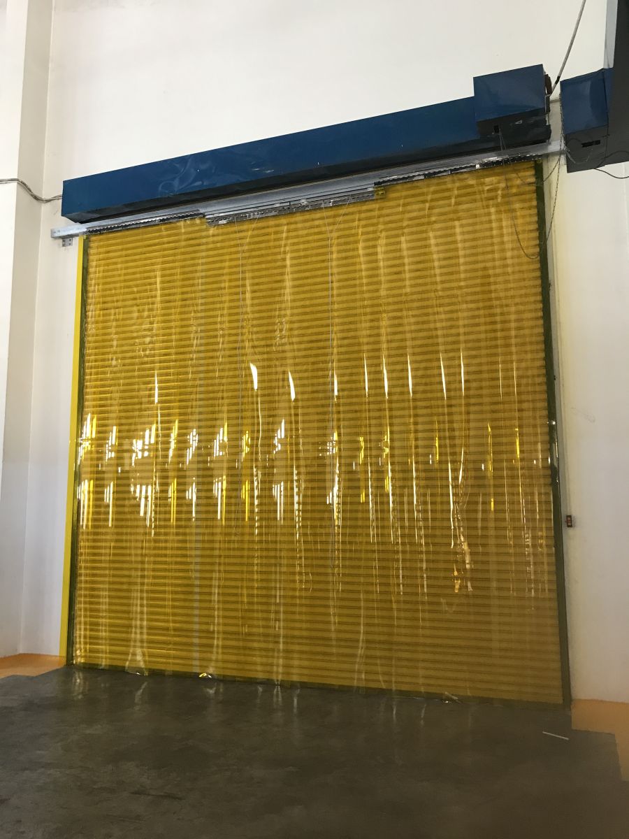 M&agrave;n nhựa pvc v&agrave;ng ngăn c&ocirc;n tr&ugrave;ng nhập khẩu 100% Maviflex-Ph&aacute;p