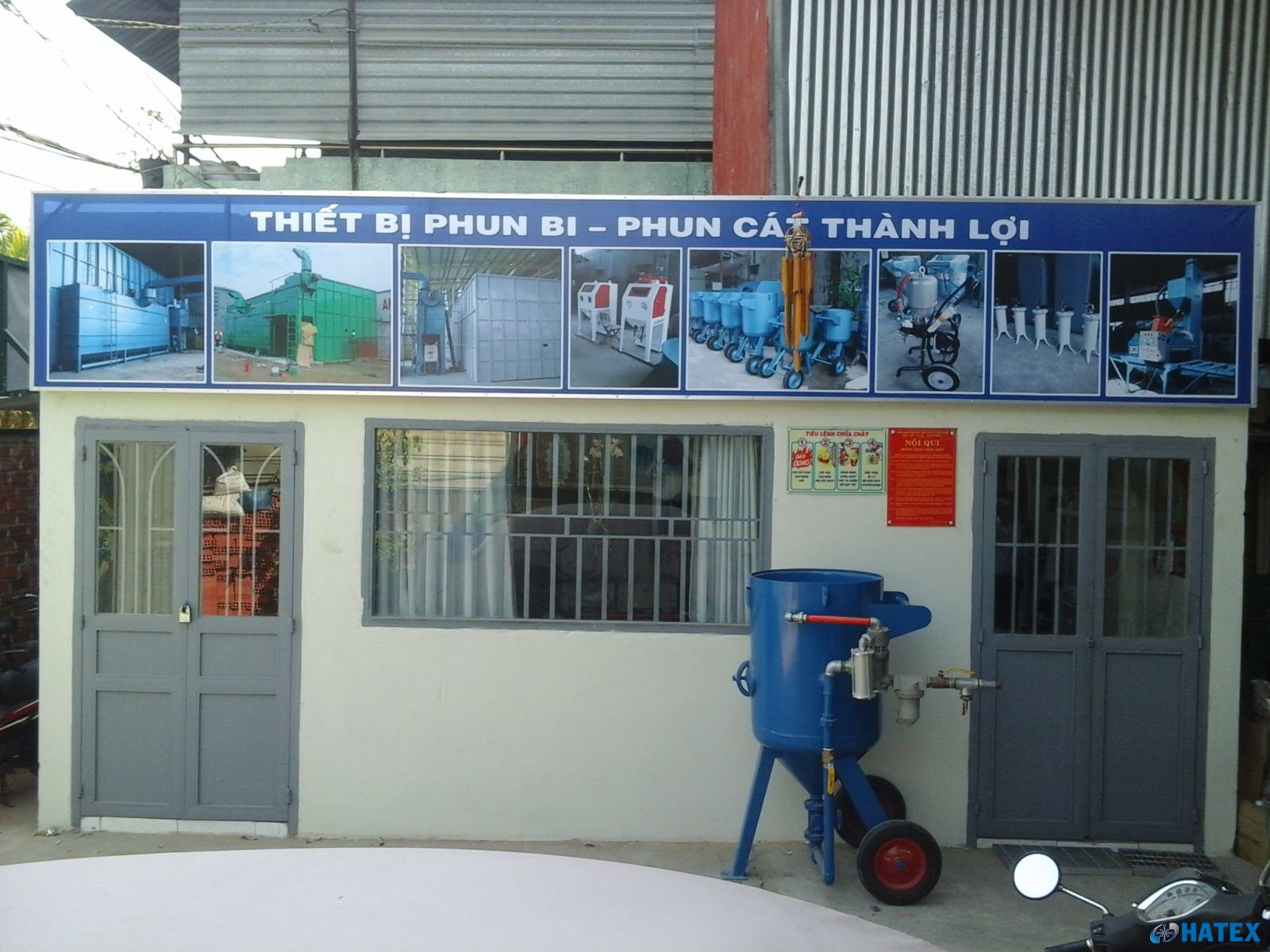 Máy phun bi làm sạch thép tấm tự động