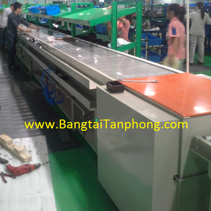 Hệ thống băng tải xích mặt nhựa PVC