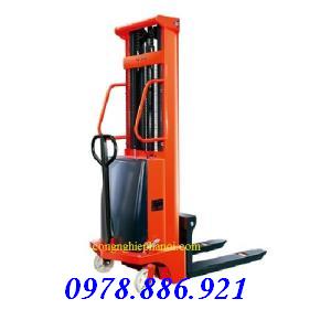 Xe nâng bán tự động Novelltex