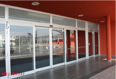 Cửa k&iacute;nh tự động Ditec