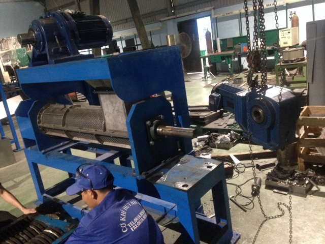 Máy nghiền 1 trục model UNI - L400