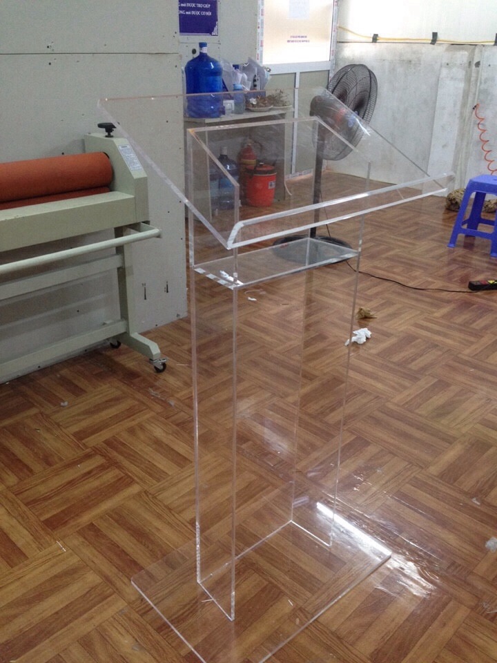 Bục phát biểu mica