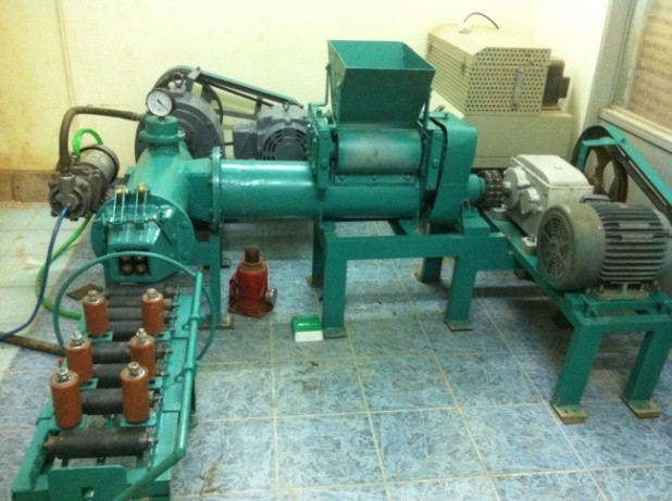 C&ocirc;ng nghệ sản xuất gạch kh&ocirc;ng nung từ đất s&eacute;t tạp theo phương ph&aacute;p đ&ugrave;n &eacute;p, h&uacute;t ch&acirc;n kh&ocirc;ng