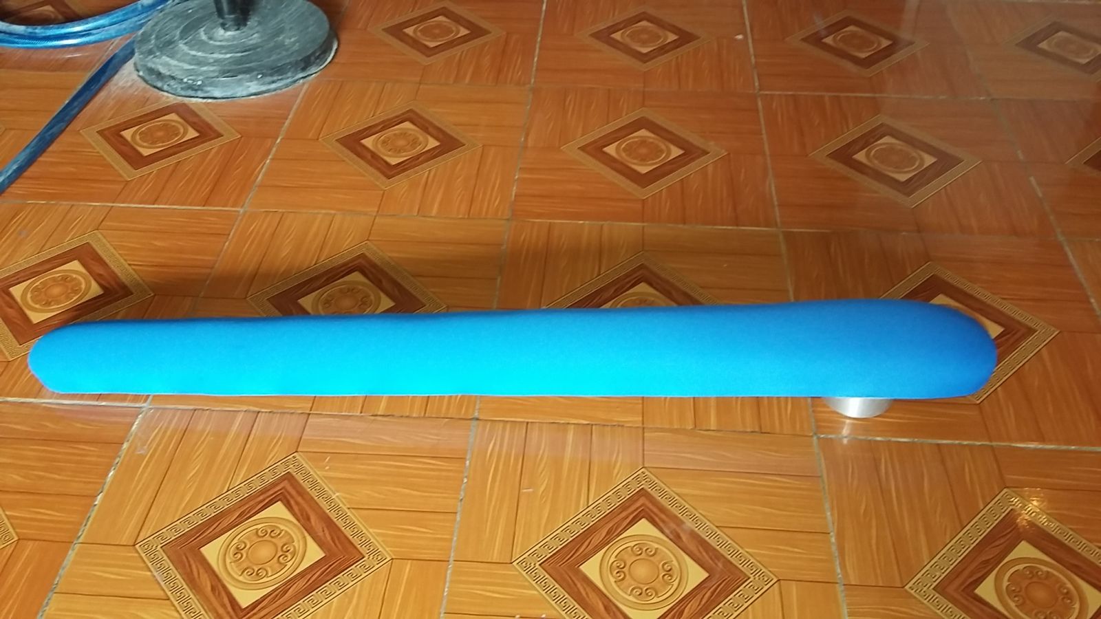 Tay gối ủi (cầu là bàn hút)