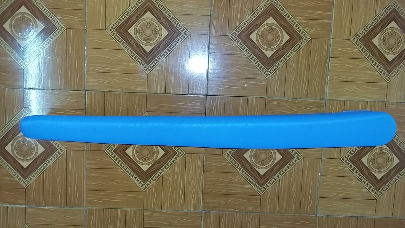 Tay gối ủi (cầu là bàn hút)
