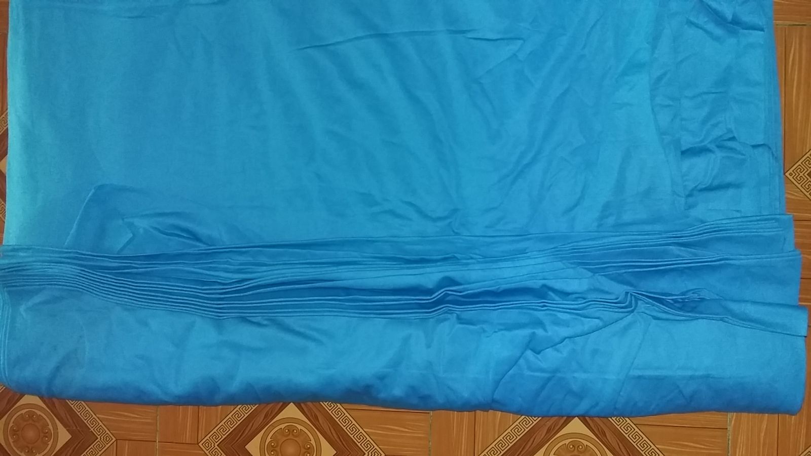 Tay gối ủi (cầu là bàn hút)