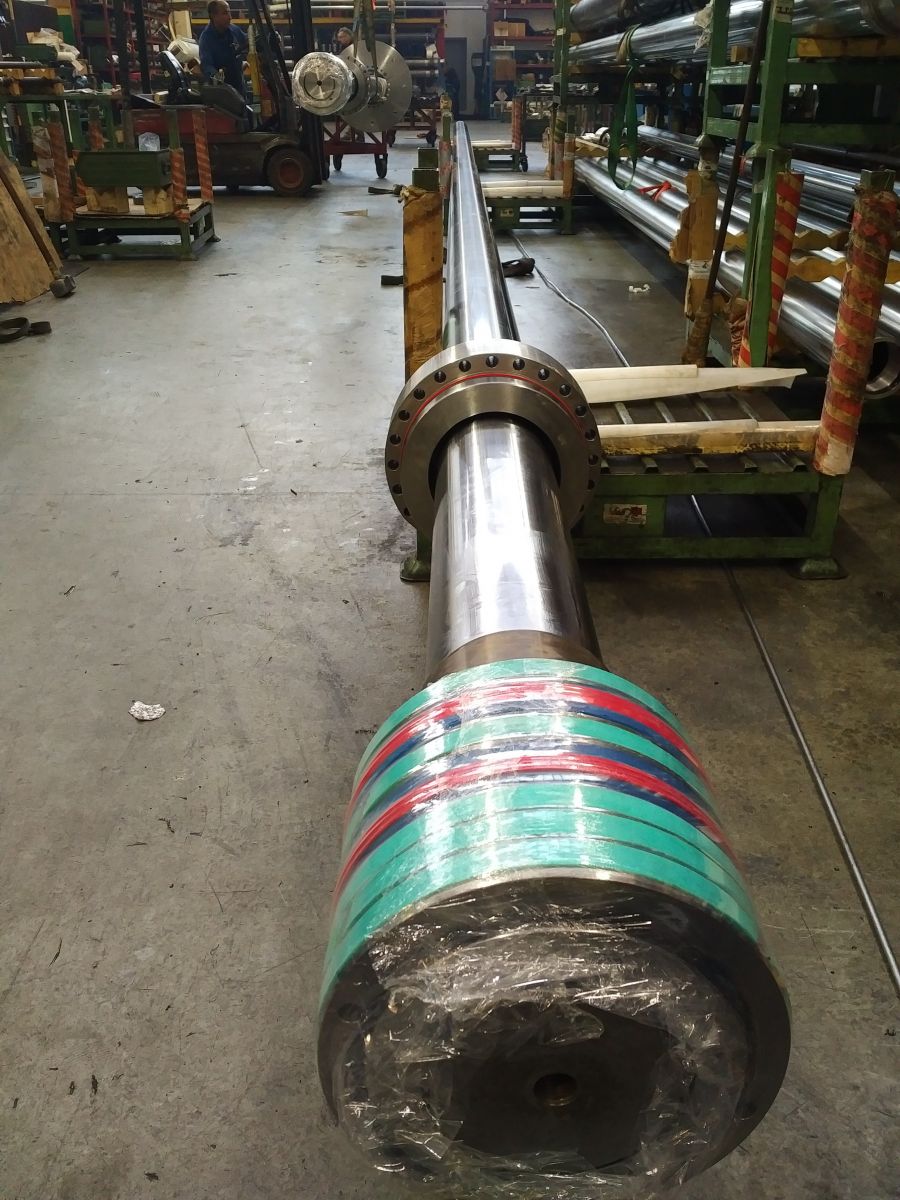 Sản xuất xi lanh tại xưởng nh&agrave; cung cấp