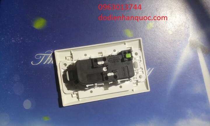 ổ cắm điện âm tường 2 ổ cắm