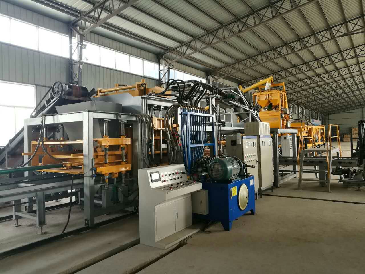 Dây chuyền sản xuất gạch không nung 10-15 tự động hoàn toàn CGK-BITCA