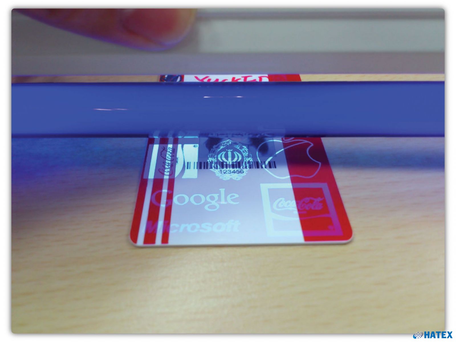 M&aacute;y in thẻ nhựa Hiti CS220e