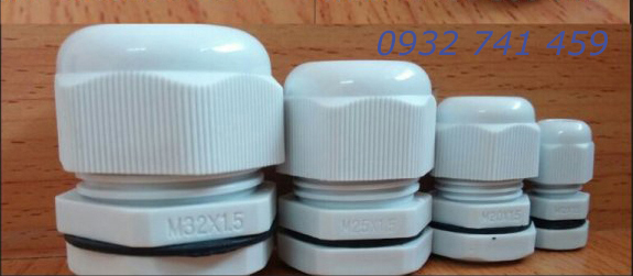 Ốc siết c&aacute;p bằng nhựa M12