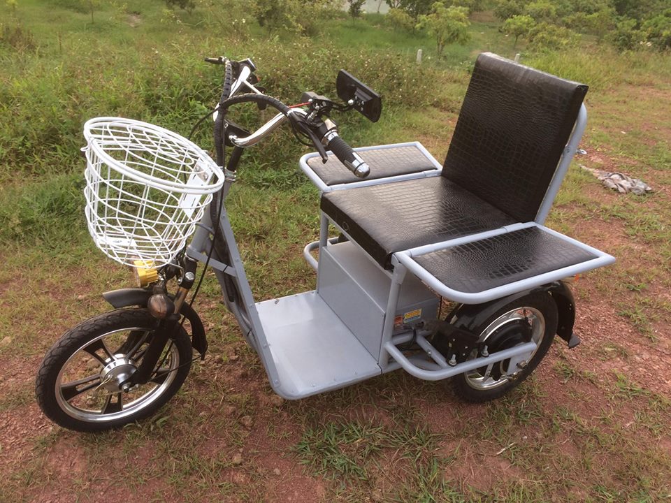 Xe lăn điện cho người khuyết tật, người cao tuổi theo yêu cầu đặc biệt